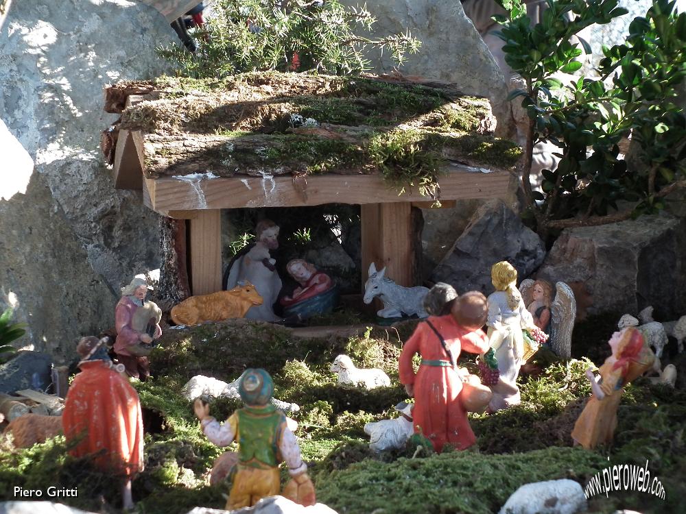 50 Il piccolo presepio.JPG